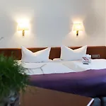 玫瑰酒店及餐厅 3*