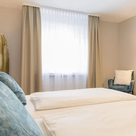 ＆ レストラン ローズ