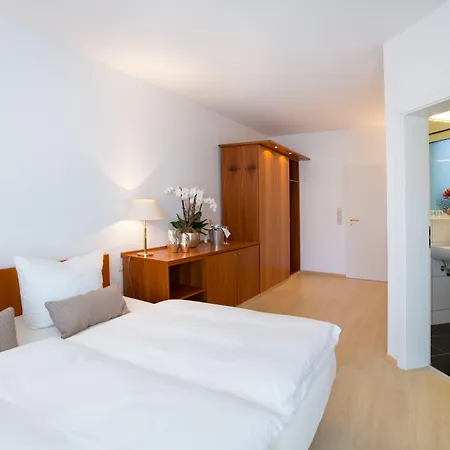 Ξενοδοχείο & Restaurant Rose Bietigheim-Bissingen