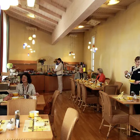 & Restaurant Rose 비트그하임-비징엔